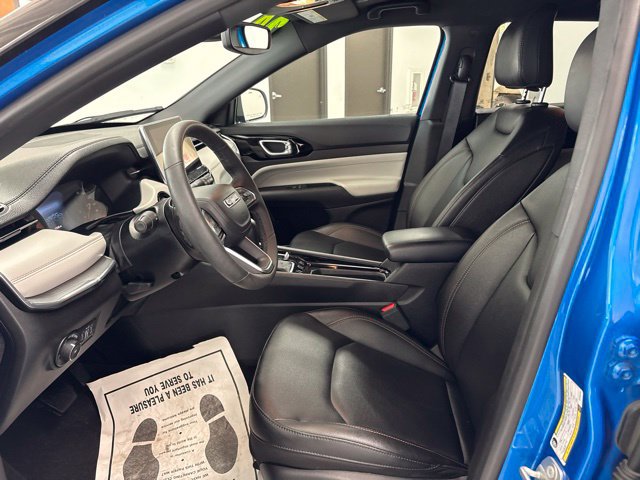 Used 2024 Jeep Compass Limited AWD/4WD image 14