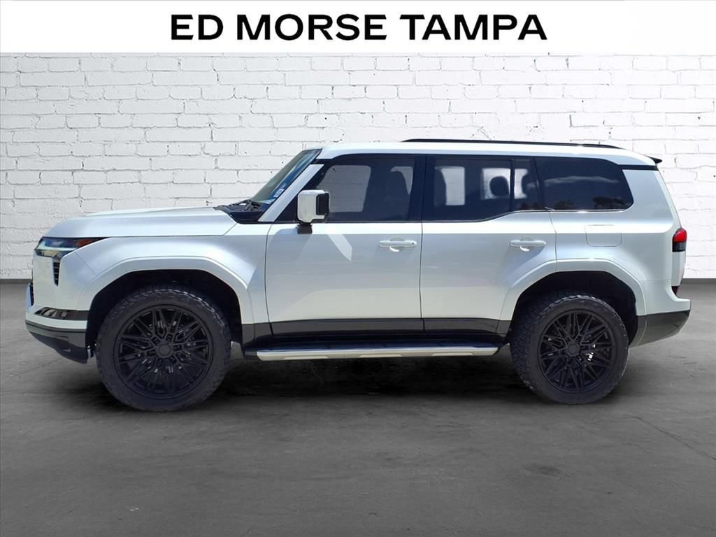 Used 2024 Lexus GX 550 w/ Cold Area Package AWD/4WD image 2