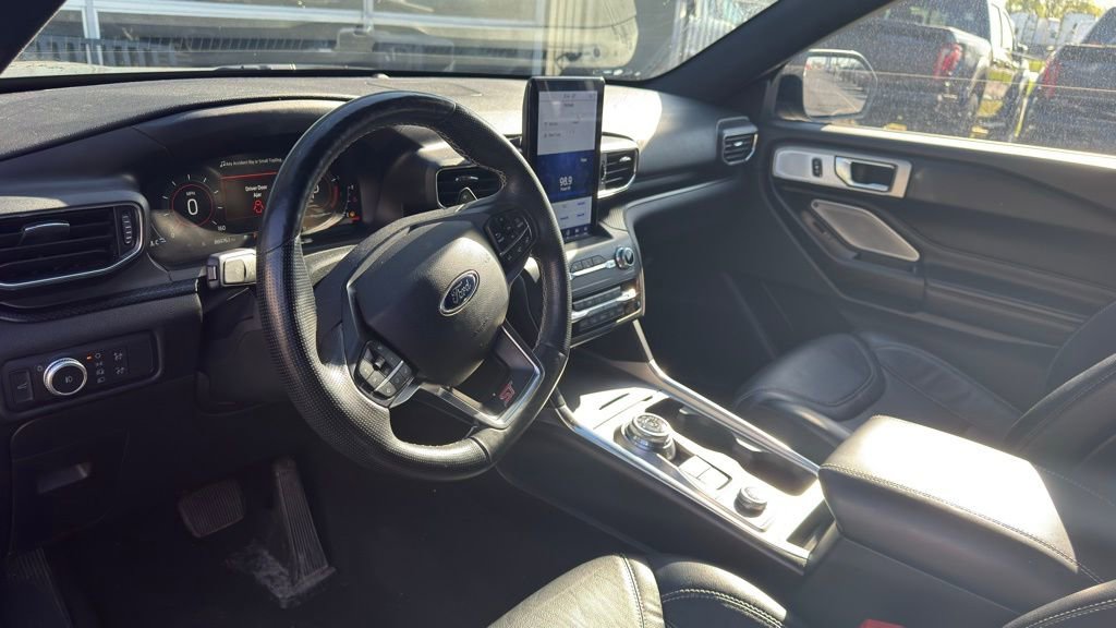Used 2020 Ford Explorer ST w/ ST High-Performance Pack AWD/4WD image 9