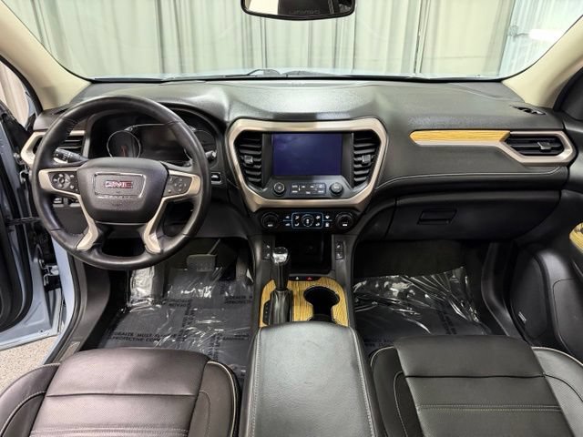 Used 2017 GMC Acadia Denali w/ Technology Package AWD/4WD image 14