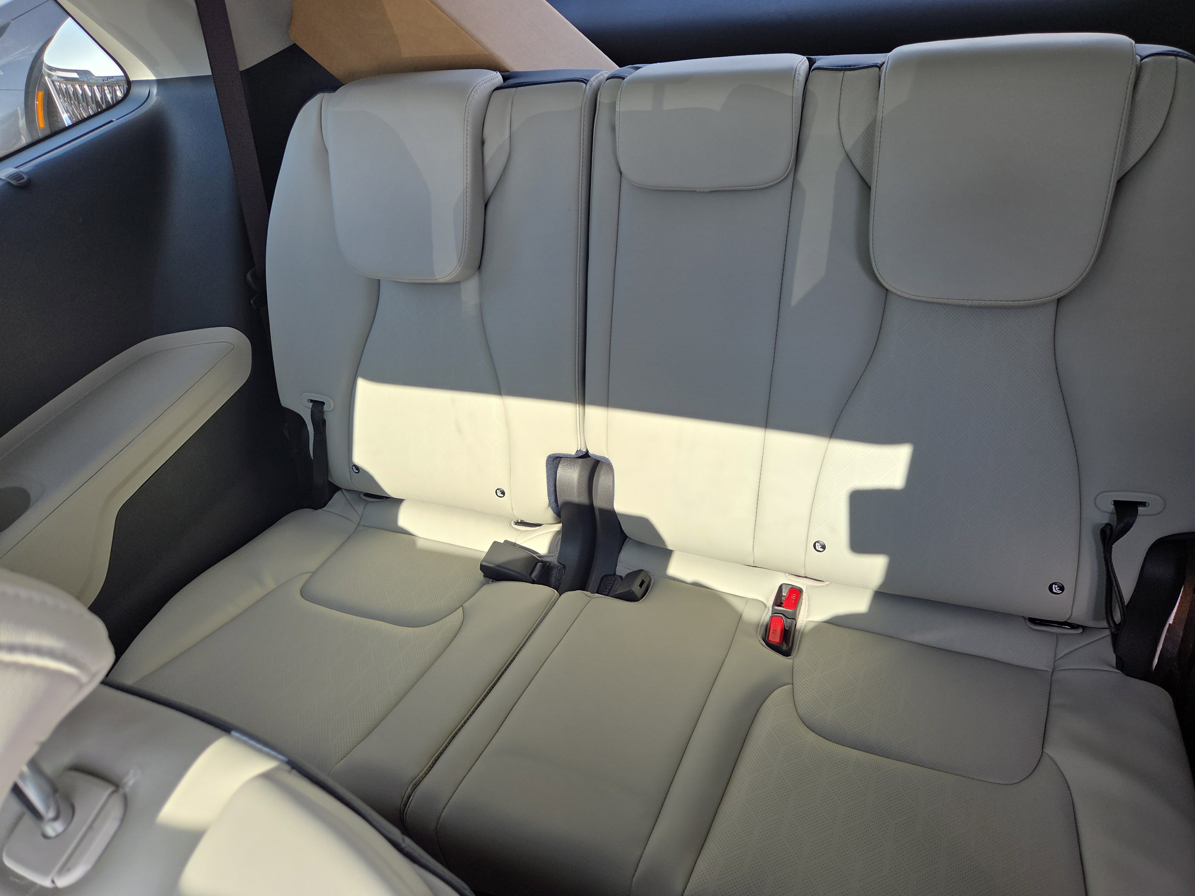 New 2026 Kia Carnival SX image 7