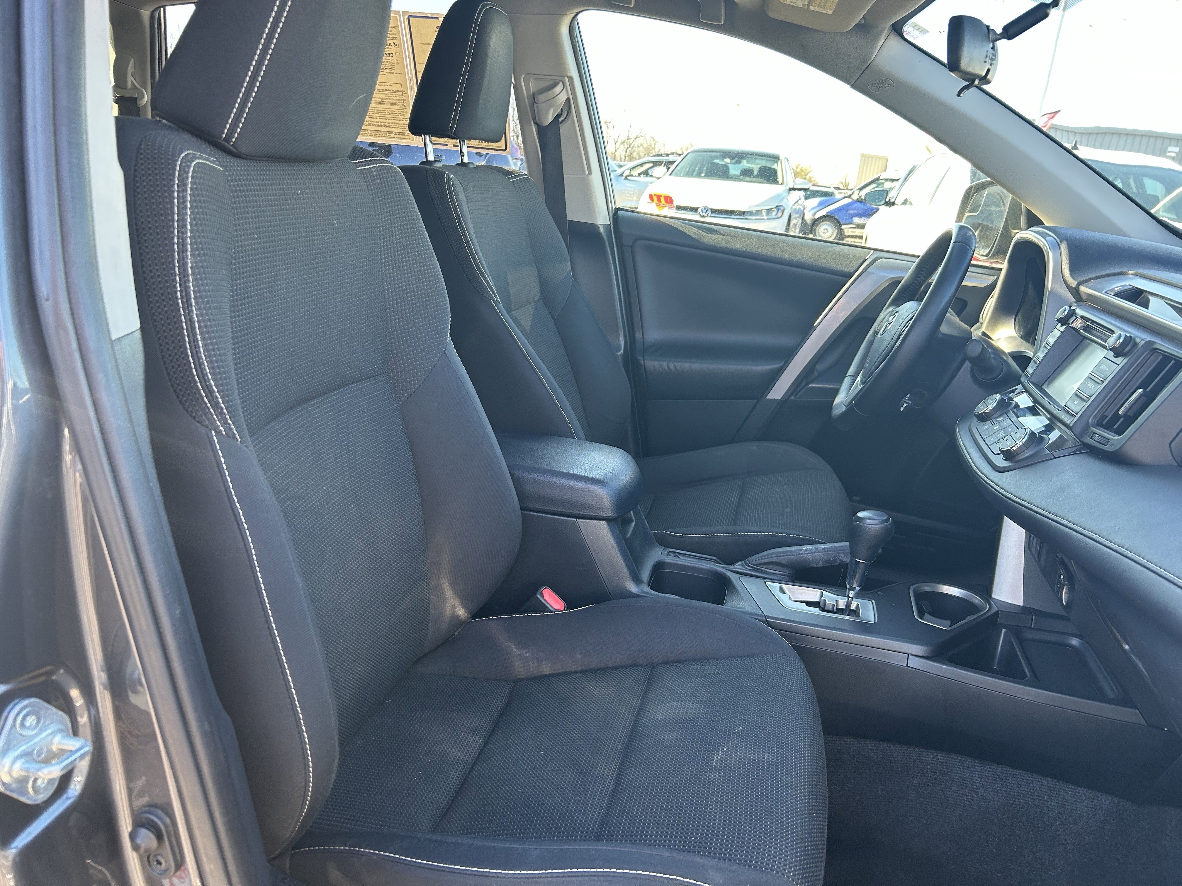 Used 2016 Toyota RAV4 XLE image 23