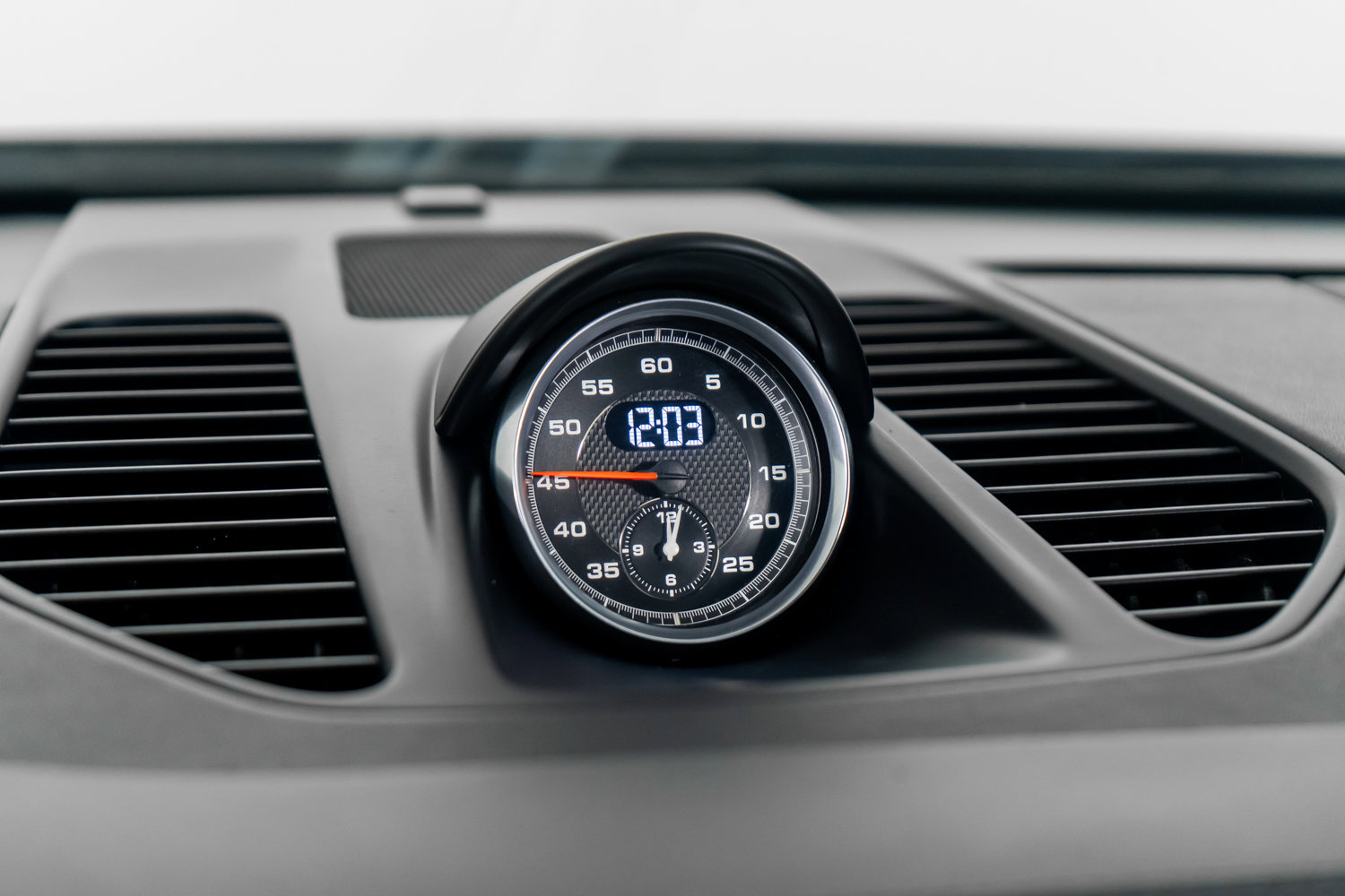 Used 2019 Porsche 911 Turbo w/ Light Design Package image 34