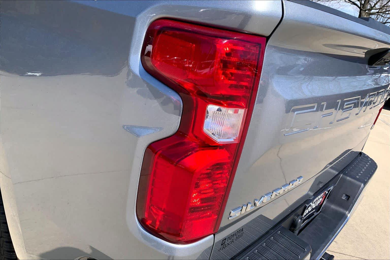 Used 2025 Chevrolet Silverado 1500 LT AWD/4WD image 46