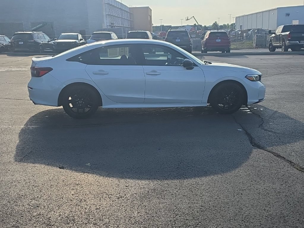 Used 2025 Honda Civic Sport image 9