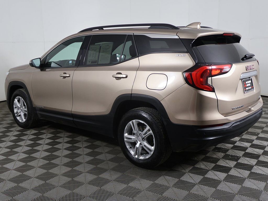 Used 2018 GMC Terrain SLE w/ Driver Convenience Package image 11