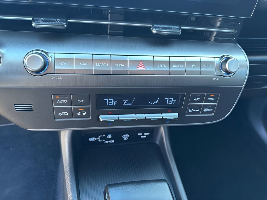 Used 2025 Hyundai Kona SEL AWD/4WD image 25
