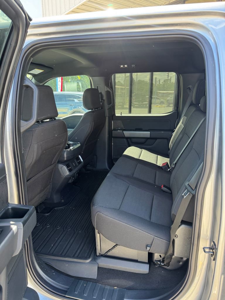 Used 2025 Ford F150 XLT w/ Equipment Group 302A MID image 15