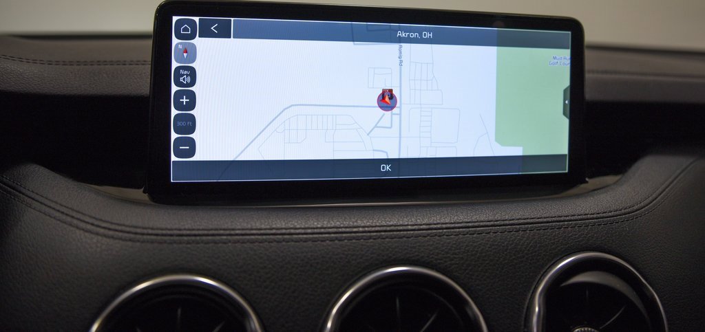 Used 2023 Kia Stinger GT-Line w/ Sun & Sound Package image 2