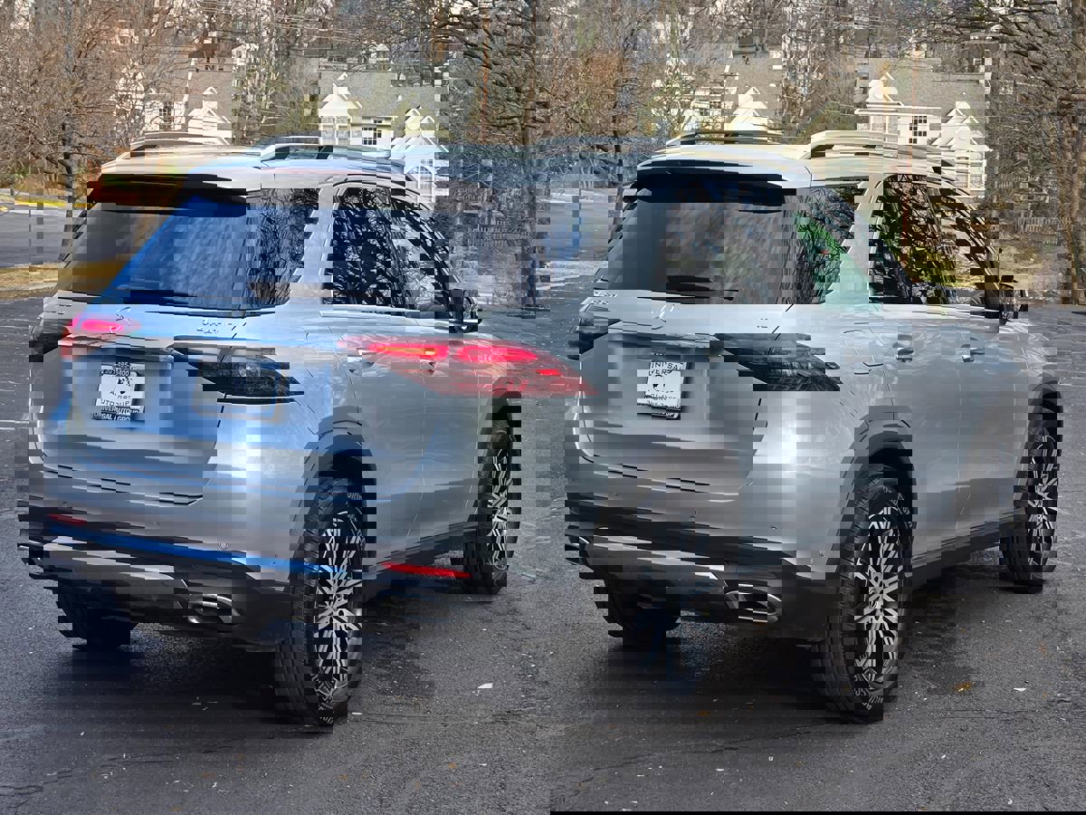 Used 2024 Mercedes-Benz GLE 350 4MATIC SUV image 6