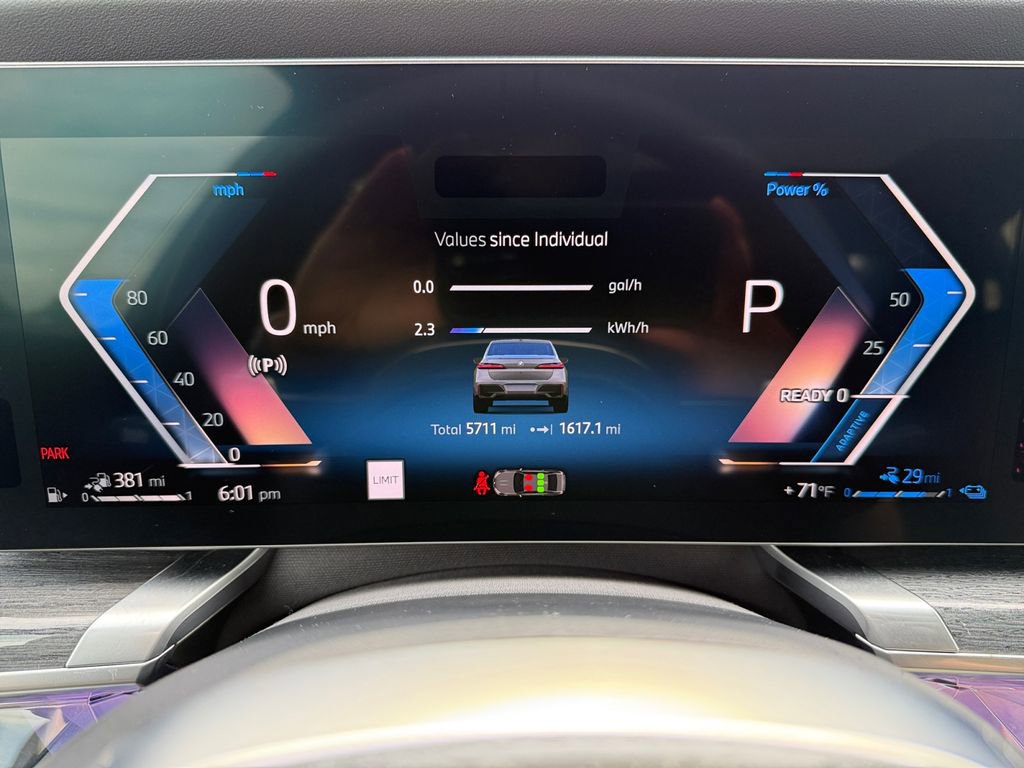 Certified 2026 BMW 750e xDrive AWD/4WD image 19