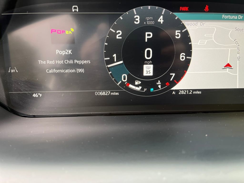 Used 2025 Land Rover Discovery Sport S image 18