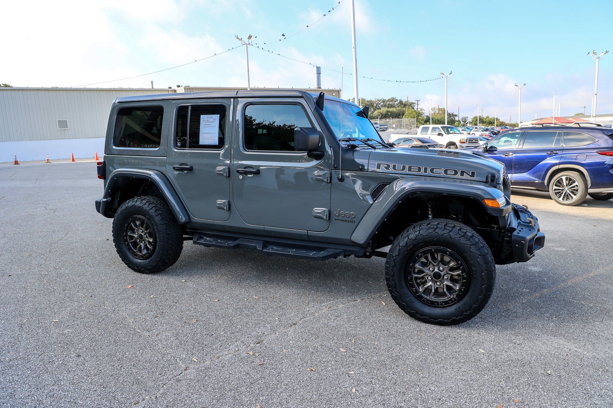 Used 2022 Jeep Wrangler Unlimited Rubicon w/ Trailer Tow Package AWD/4WD image 7