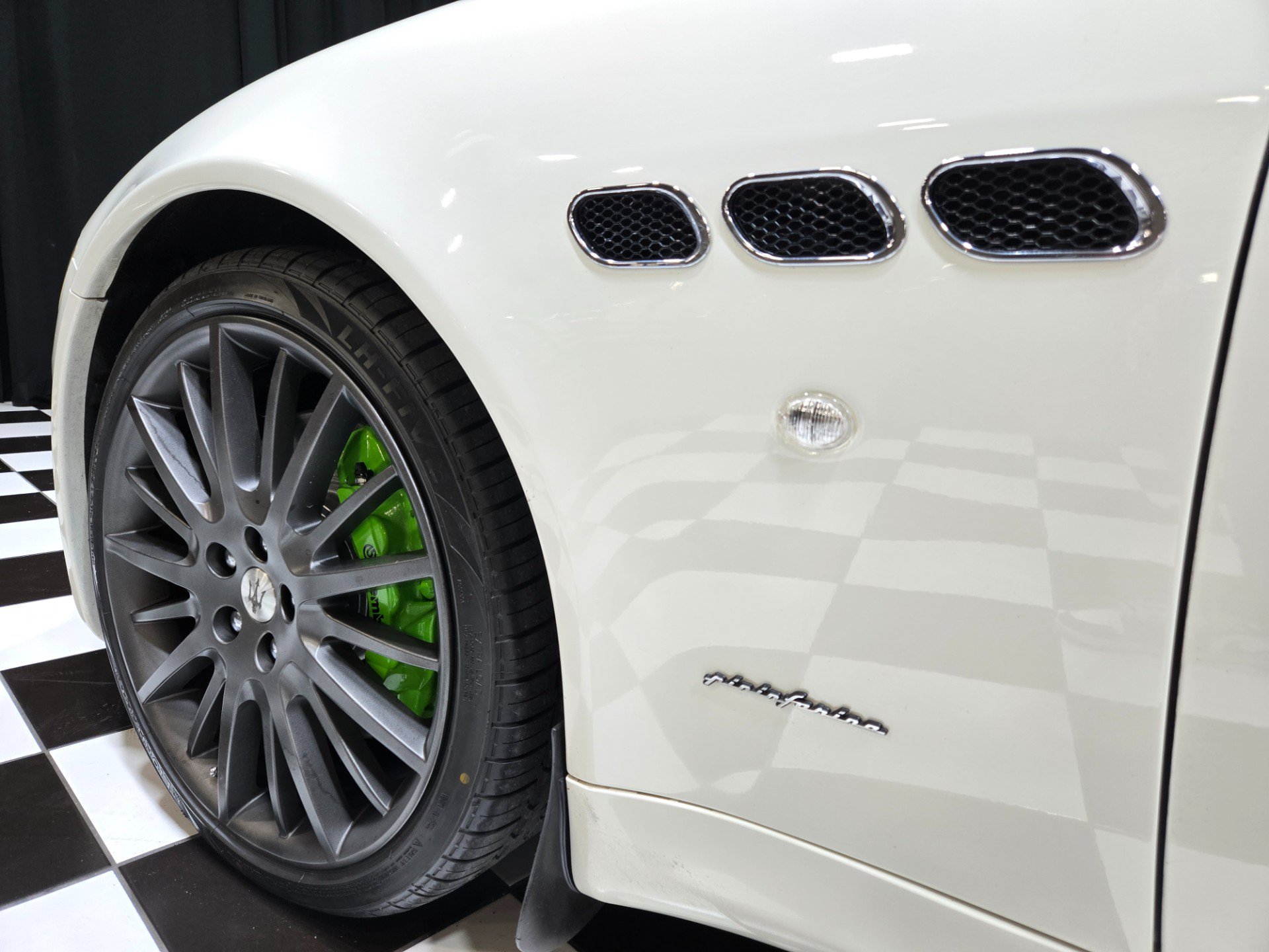 Used 2012 Maserati Quattroporte S RWD image 6