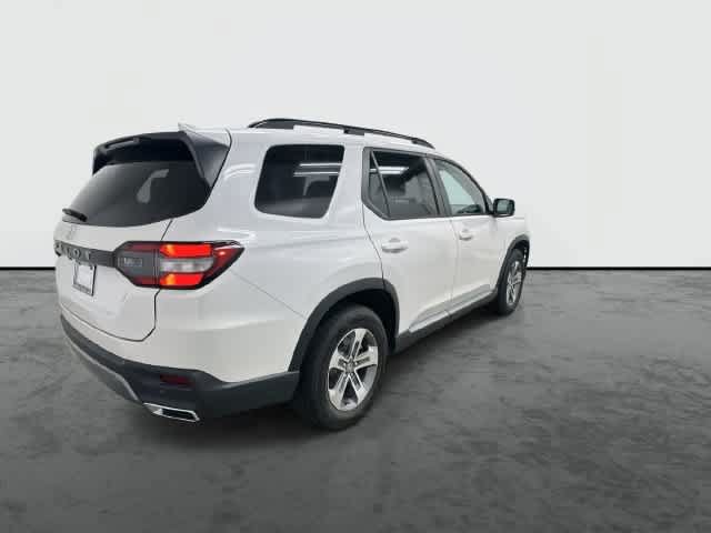 Certified 2026 Honda Pilot EX-L image 3