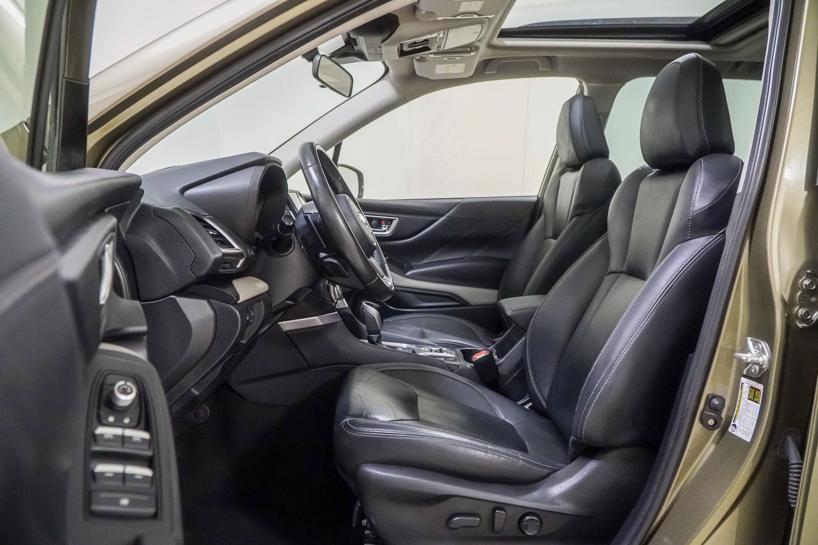 Used 2023 Subaru Forester Limited AWD/4WD image 22
