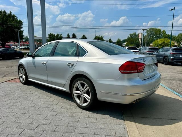 Used 2012 Volkswagen Passat TDI SEL Premium FWD image 5