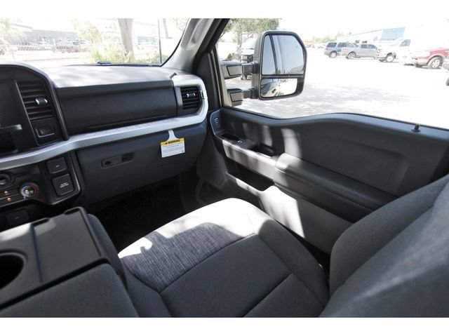 New 2026 Ford F250 XLT w/ FX4 Off-Road Package AWD/4WD image 9