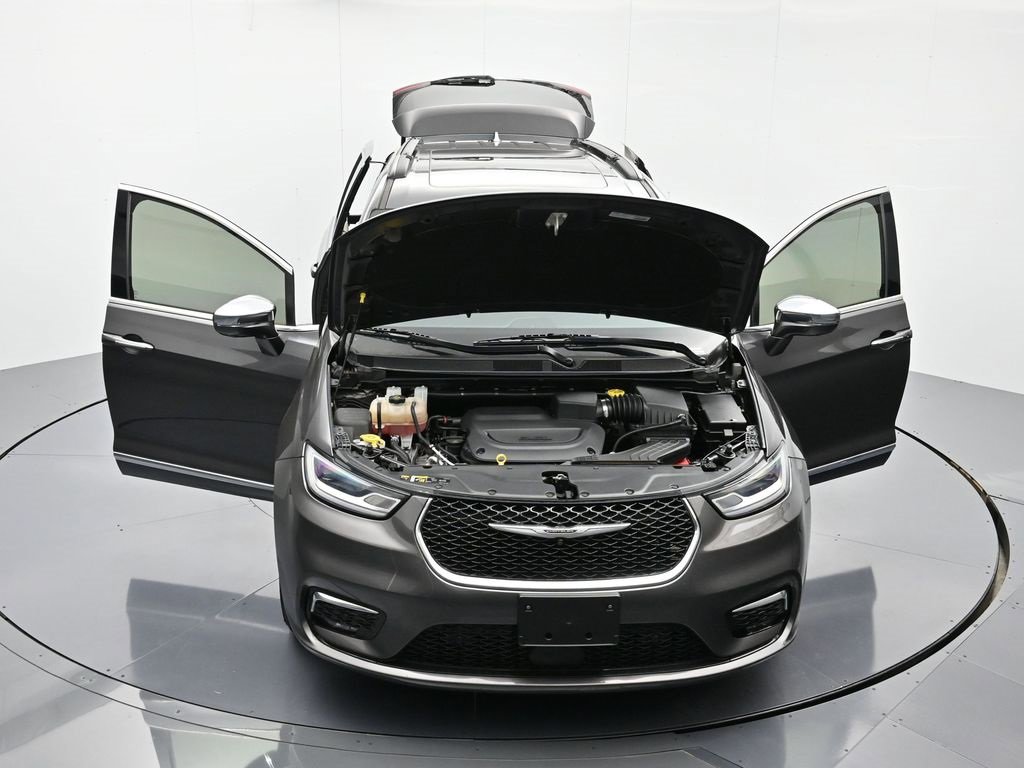 Used 2022 Chrysler Pacifica Limited image 45