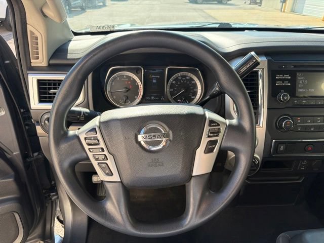 Used 2018 Nissan Titan SV AWD/4WD image 24