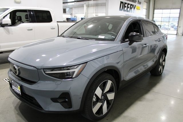 Used 2023 Volvo C40 P8 Recharge Ultimate image 32