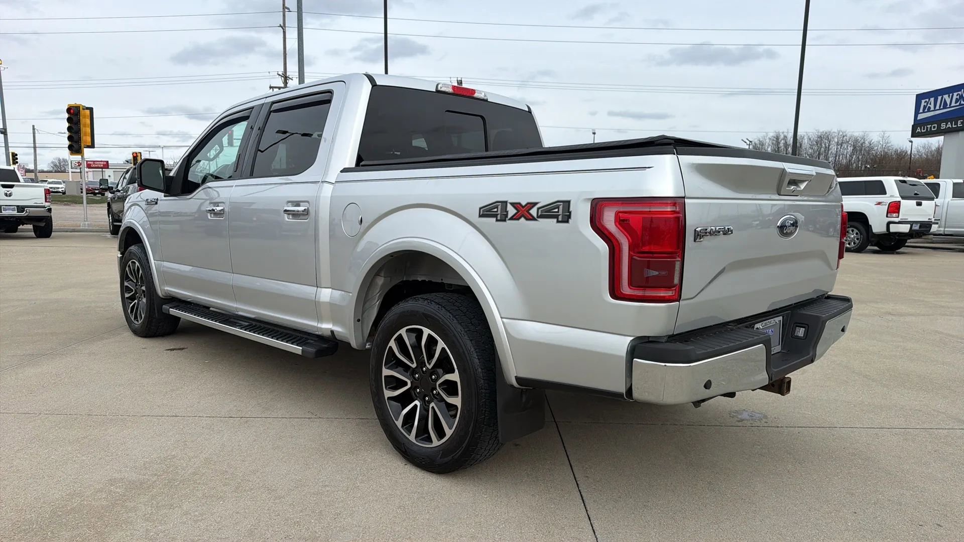 Used 2017 Ford F150 Lariat w/ Equipment Group 502A Luxury image 14