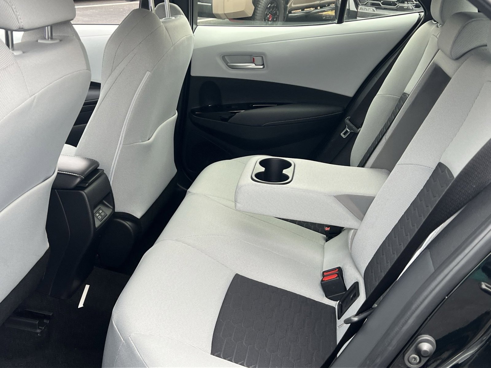 Used 2025 Toyota Corolla SE image 23