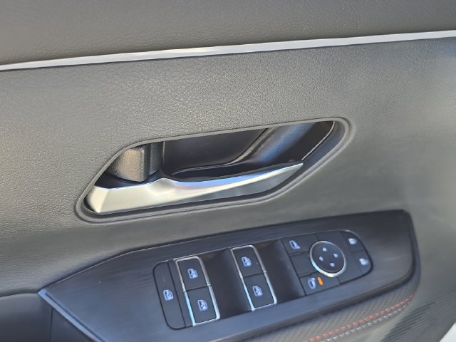New 2026 Nissan Kicks SR FWD image 20