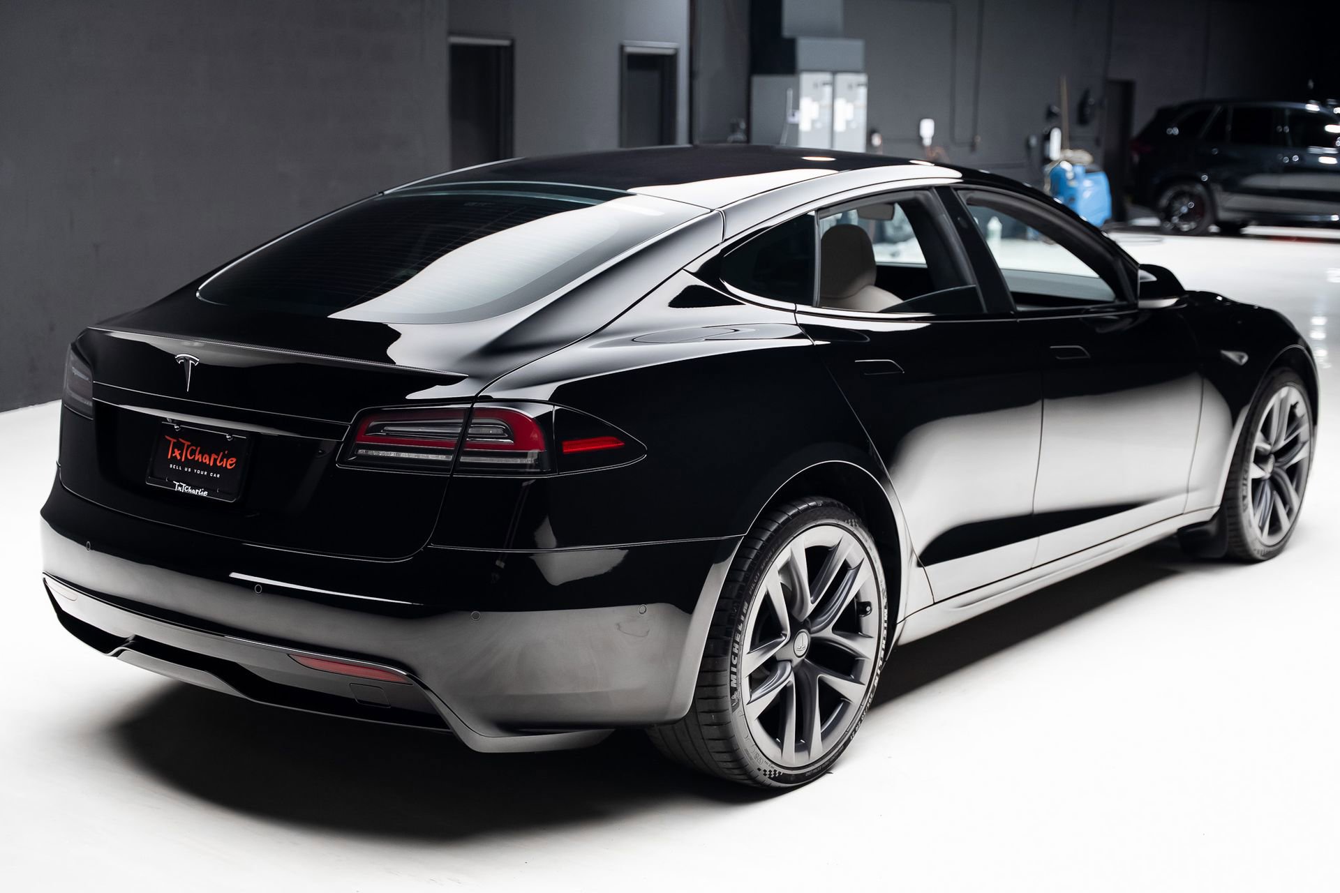 Used 2022 Tesla Model S Plaid image 31