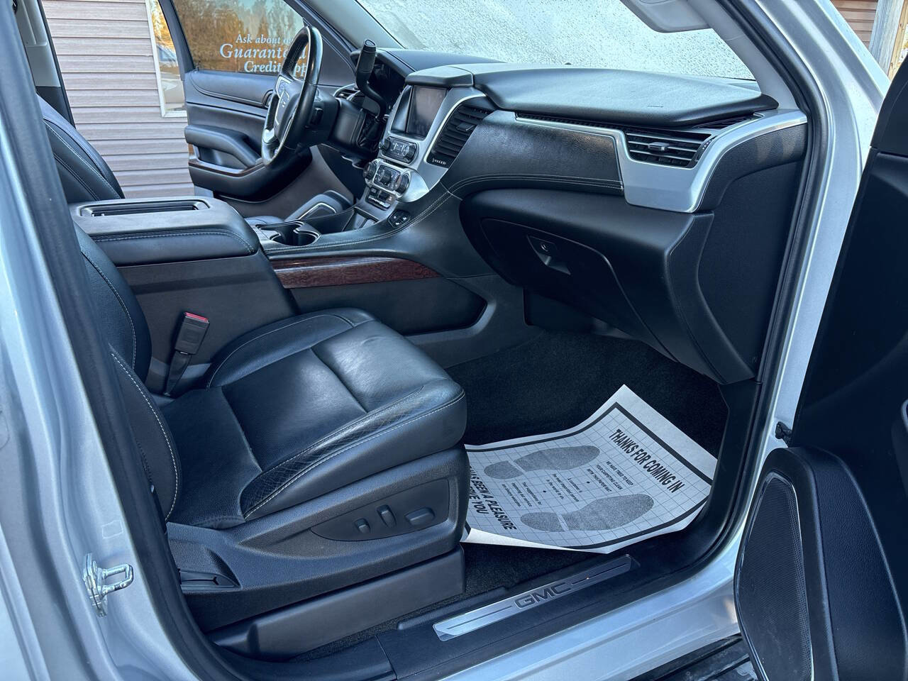 Used 2018 GMC Yukon XL SLT w/ Open Road Package image 8