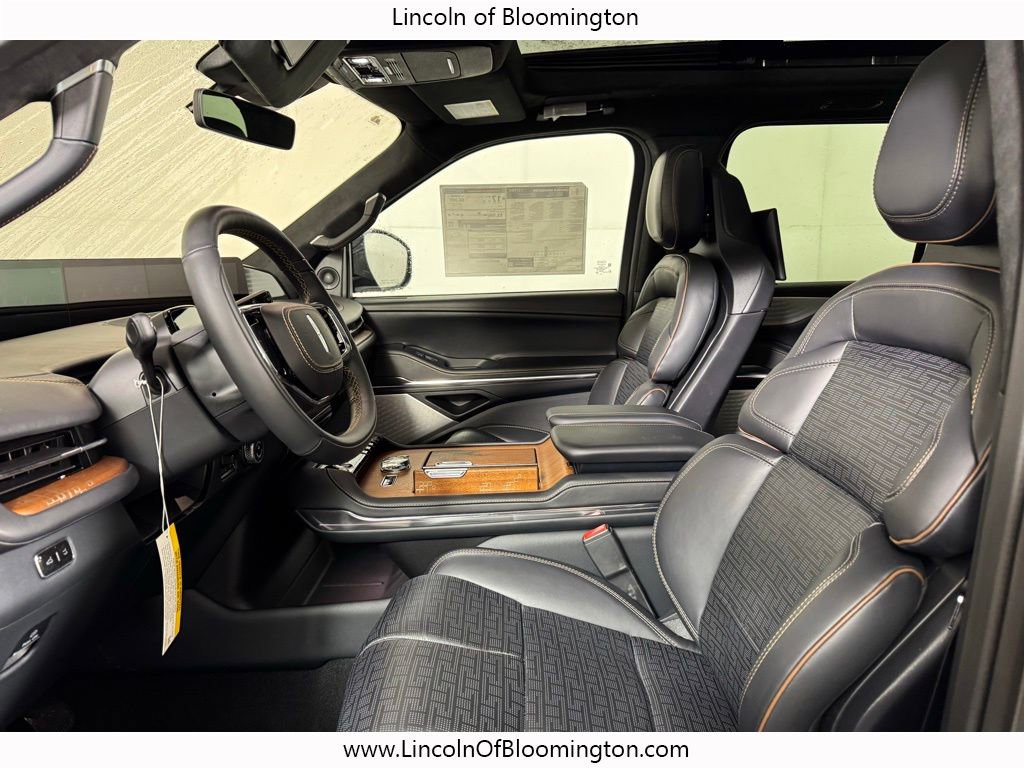 New 2025 Lincoln Navigator L Black Label image 20