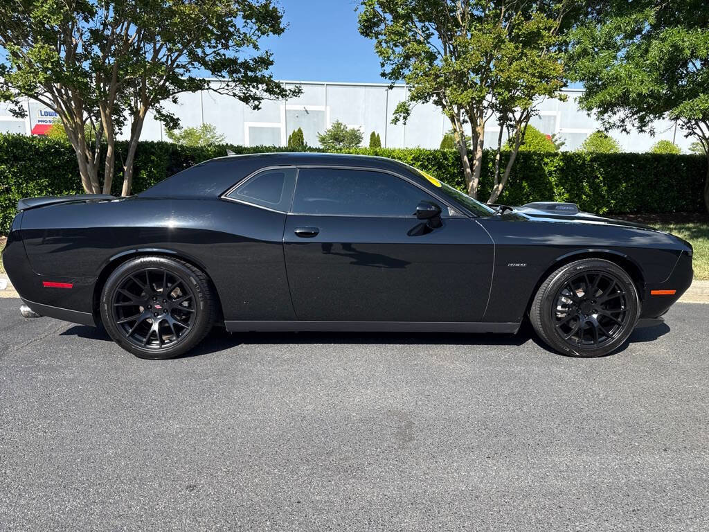 Used 2016 Dodge Challenger R/T Plus RWD image 2
