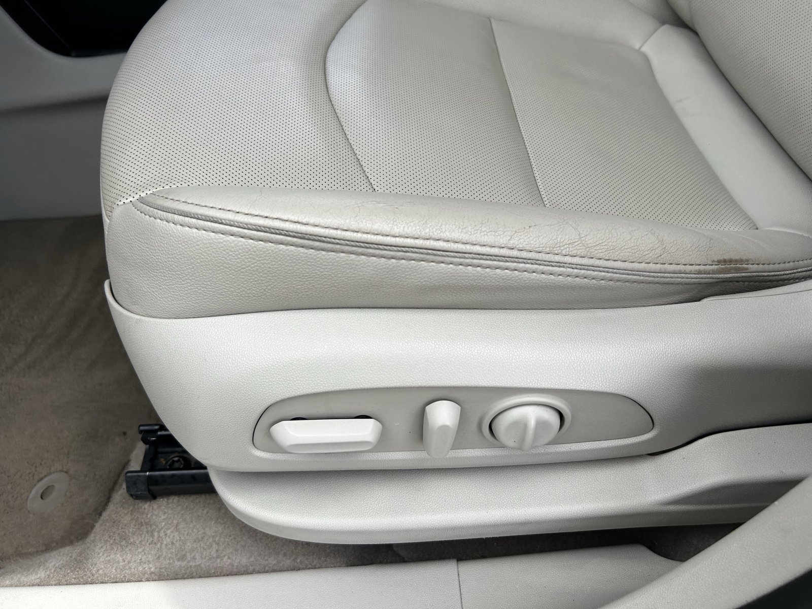 Used 2018 GMC Terrain Denali w/ Advanced Safety Package image 30