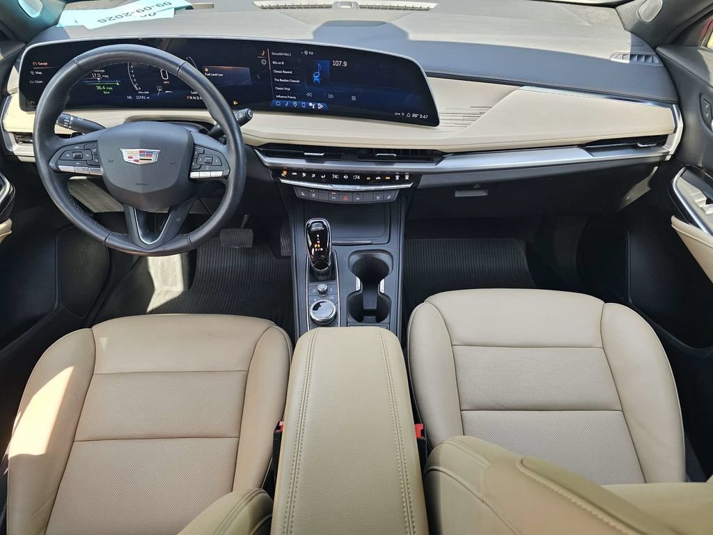 Certified 2024 Cadillac XT4 Premium Luxury FWD image 17
