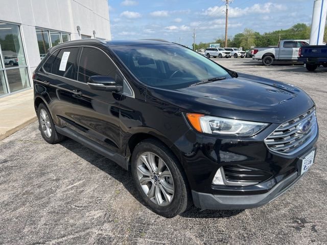 Used 2019 Ford Edge Titanium AWD/4WD image 3