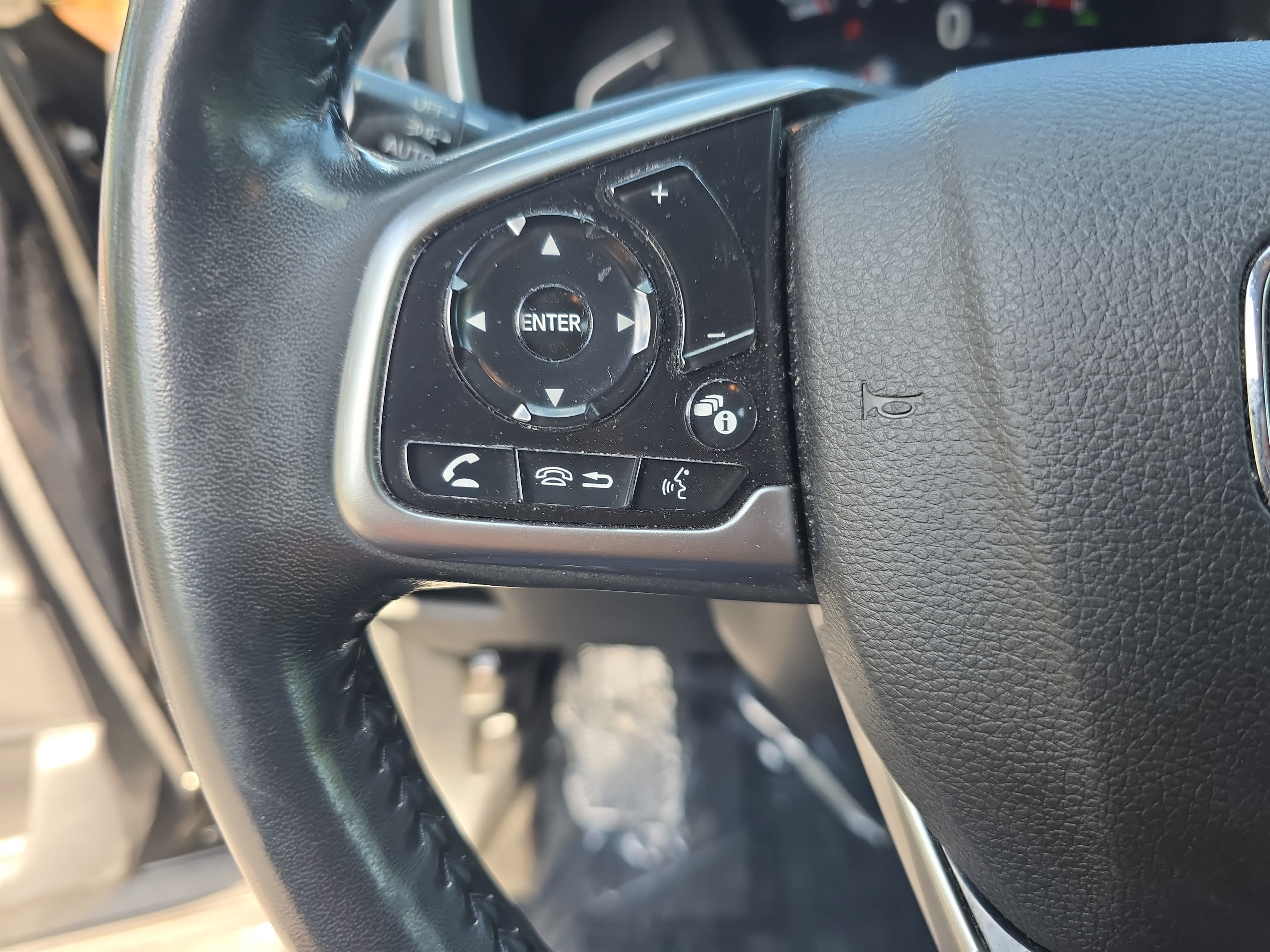 Used 2020 Honda CR-V Touring image 17