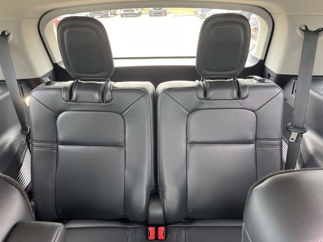 Used 2025 Lincoln Aviator AWD w/ Jet Appearance Package image 10