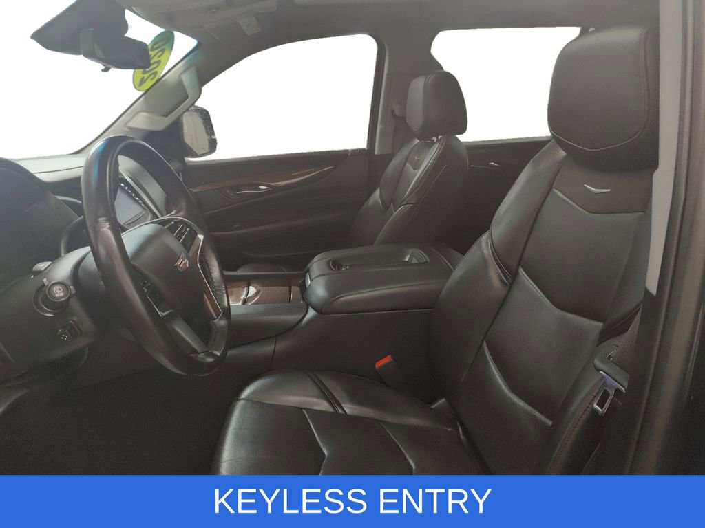 Used 2020 Cadillac Escalade Premium Luxury w/ Escalade Sport Edition image 14