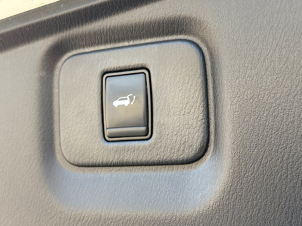 Used 2019 Nissan Pathfinder SL AWD/4WD image 47
