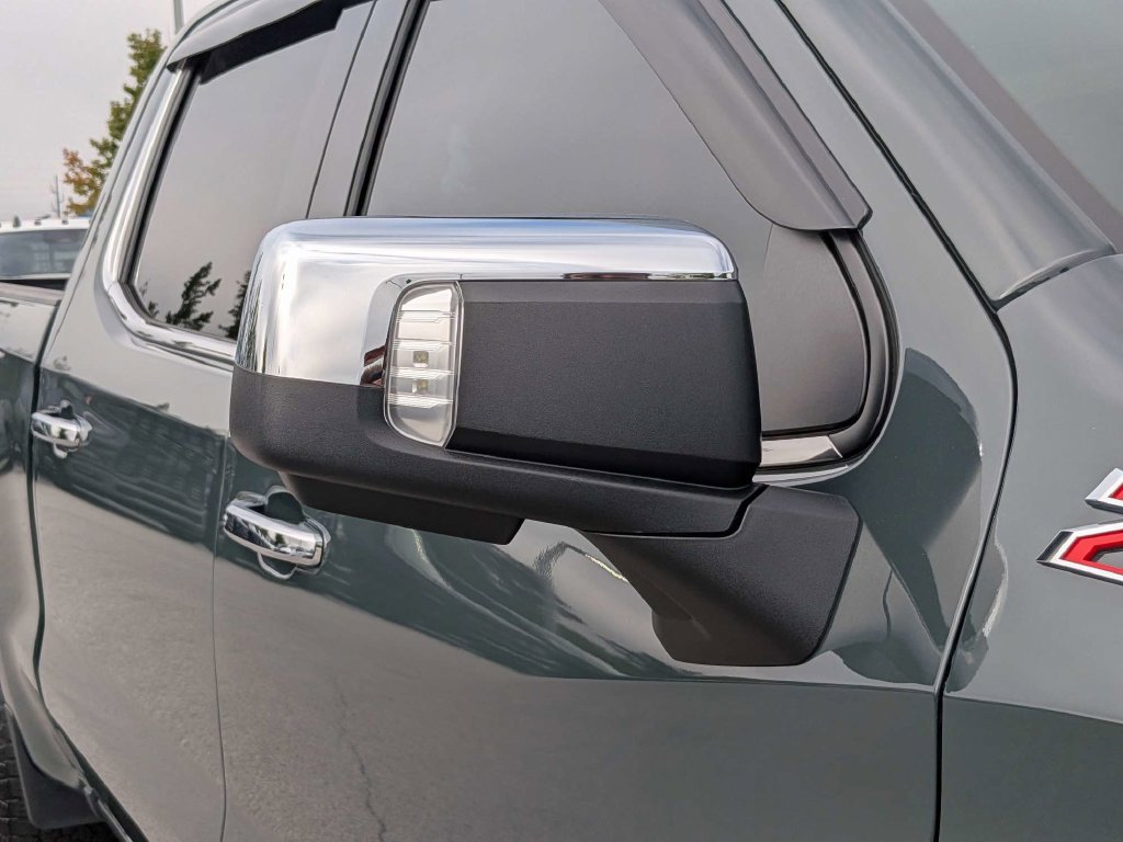 Used 2025 Chevrolet Silverado 1500 LTZ w/ LTZ Premium Package AWD/4WD image 12