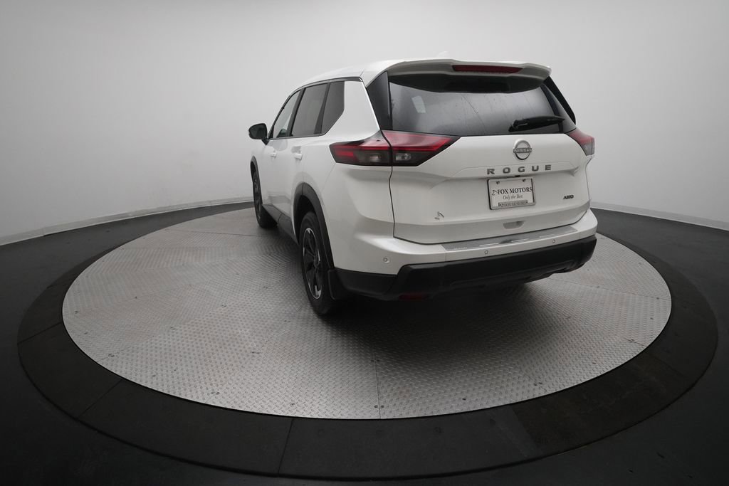 Used 2026 Nissan Rogue SV image 34
