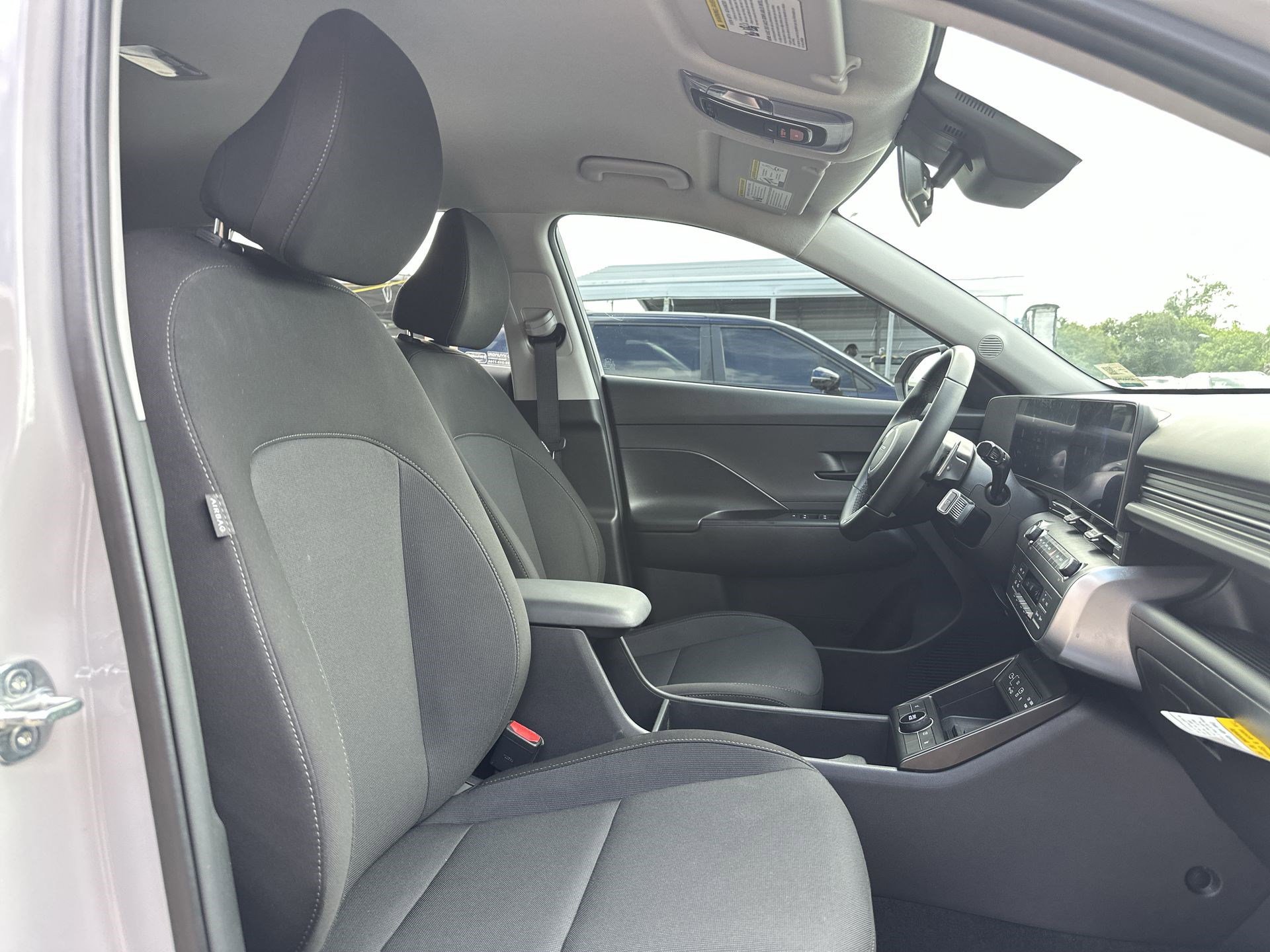Used 2024 Hyundai Kona SEL w/ Convenience Package FWD image 24