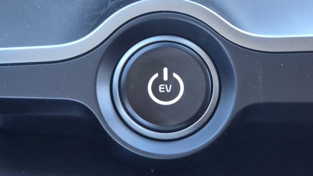 New 2025 Kia EV6 Wind image 27