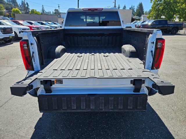 Used 2025 GMC Sierra 3500 Denali w/ Denali Reserve Package AWD/4WD image 15