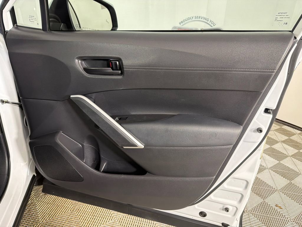 Used 2022 Toyota Corolla Cross LE FWD image 14