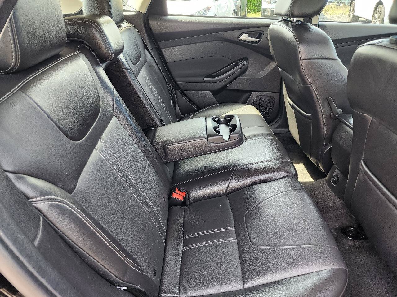 Used 2014 Ford Focus Titanium FWD image 26