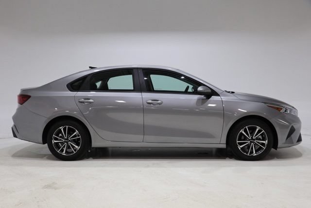 Used 2024 Kia Forte LXS FWD image 9