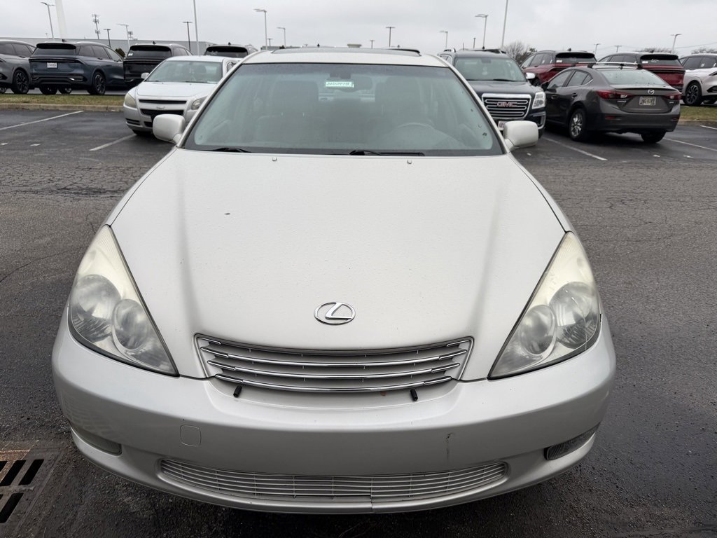 Used 2004 Lexus ES 330 image 2