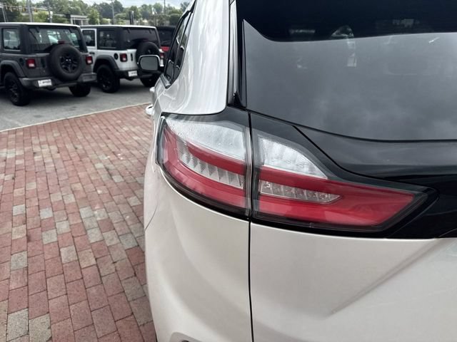 Used 2019 Ford Edge ST w/ Cold Weather Package AWD/4WD image 10