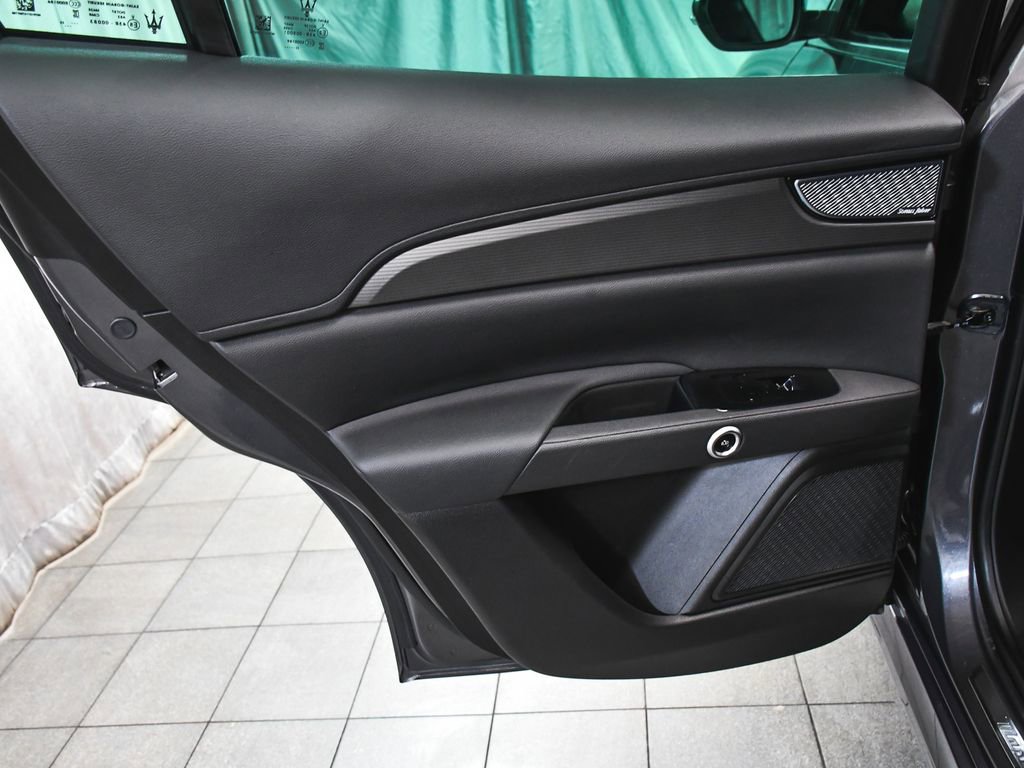 Used 2024 Maserati Grecale GT AWD/4WD image 14